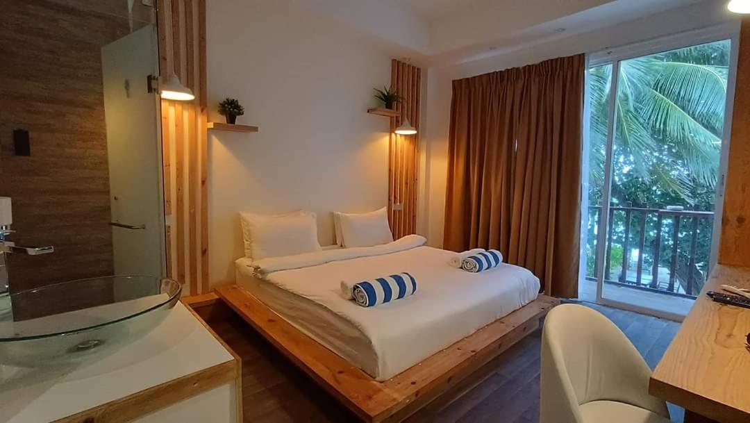 Portia Hotel & Spa Dhiffushi Exterior foto